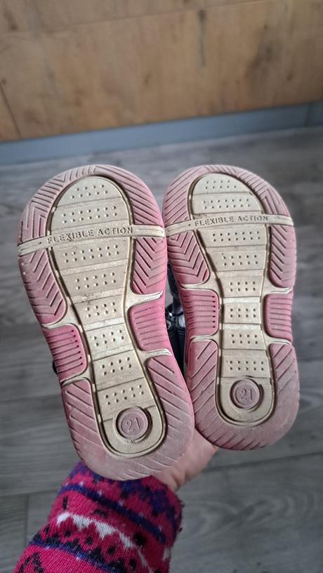 Sandálky, cupcake,21