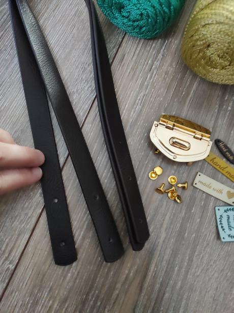 Sada na hackovanu kabelku smaragdovo zelena so zla,