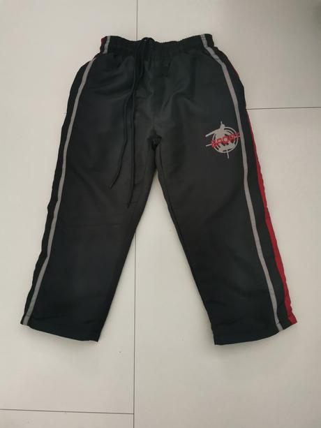 Sustakove nohavice, 110