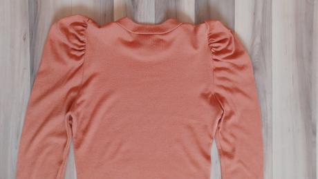 Šaty s perlami na ramenách, xs