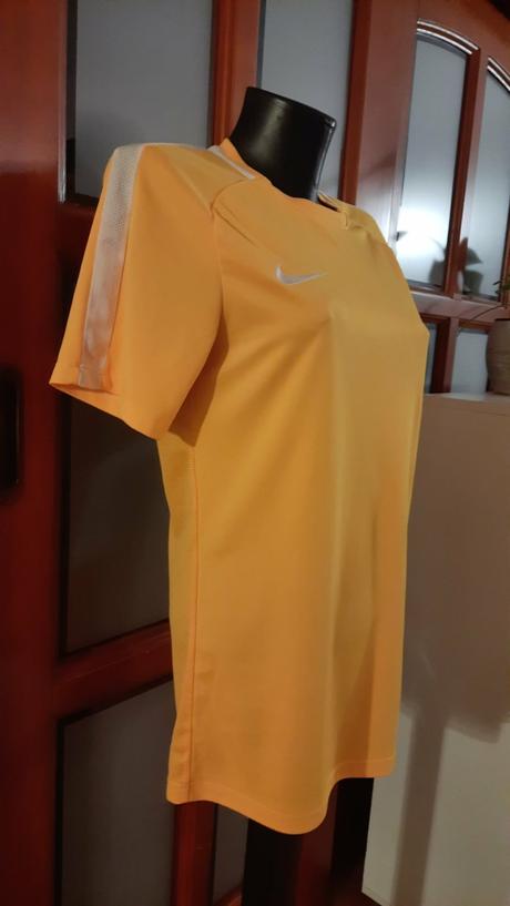 Predám pánske tričko dri-fit nike veľ. s, nike,s