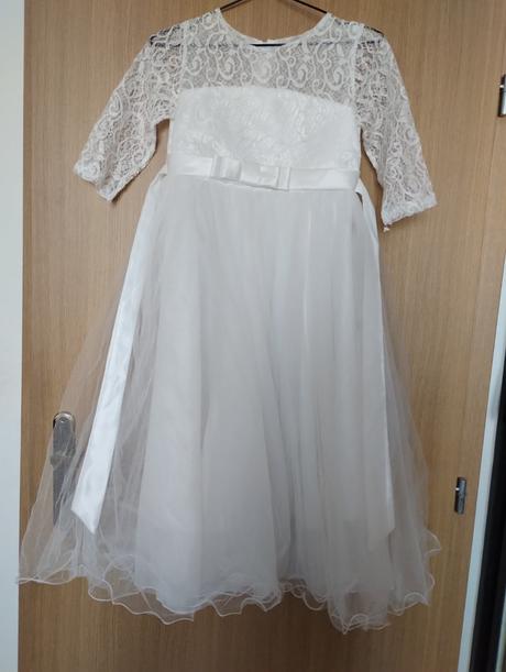 Šaty na 1.sv prijímanie, 134