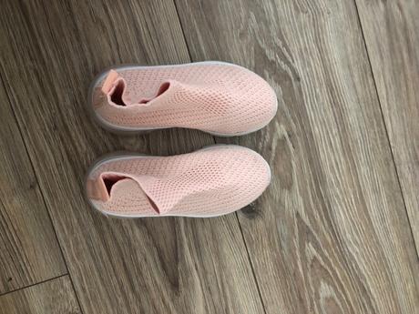 Nasuchovacie tenisky, 27