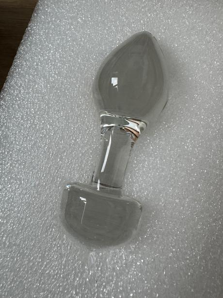 Rucne fukany analny kolik zo skla, 