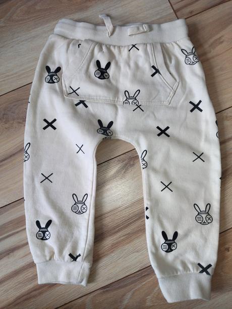 Tepláky zombie dash, 98