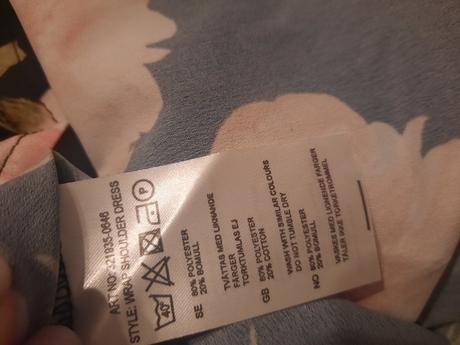 Šaty jemné, elegantné, zavinovacie kvetované, 36