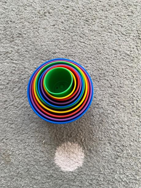 Farebná skladačka veža, 