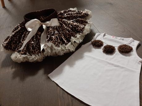 Extra bohato riasená tutu suknička a tričko na 2-5, 104