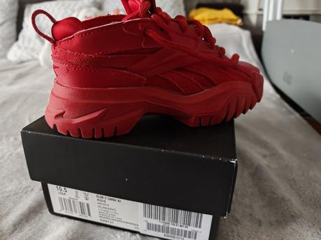 Mix oblečenia, 104–116