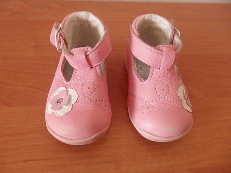 Krasne topanocky na prvu chodzu, 17