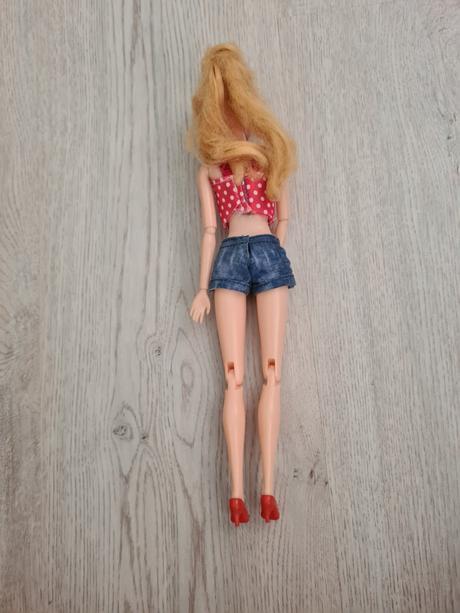 Barbie,