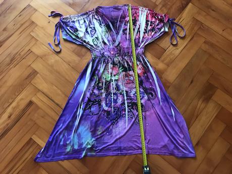 Krásne fialové šaty s kamienkami, m