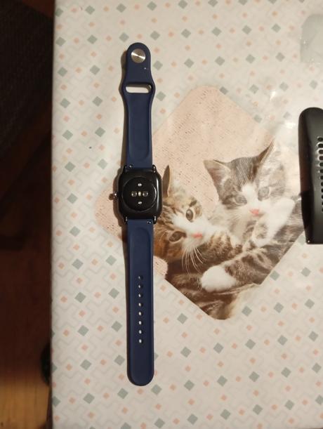 Hodinky amazfit minimálne používané,