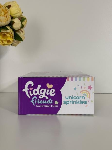Fidgie friends unicorn sprinkles bábika s hračkou, 