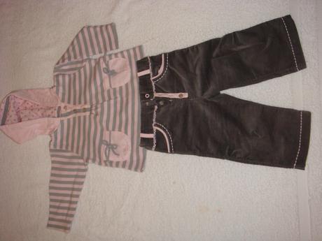 Veľmi málo nosená mikina s kapucňou a nohavice, 74