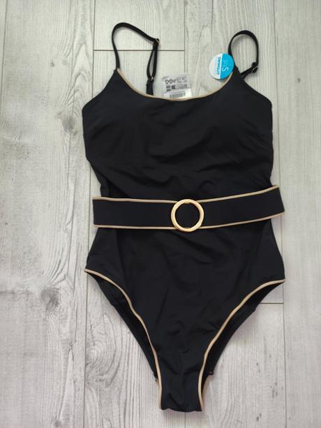 Nové plavky, 36 / s