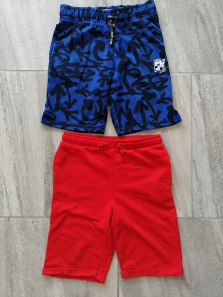 Dvoje šortky v140, bavlna, 140