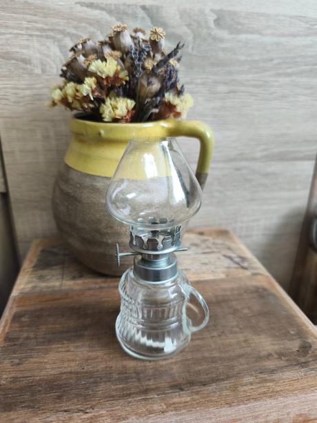 Malá petrolejova lampa, 