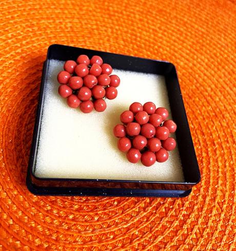 Koralové retro klipsne, 