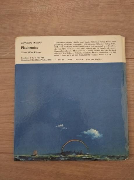 Pekná staršia kniha plachetnice,