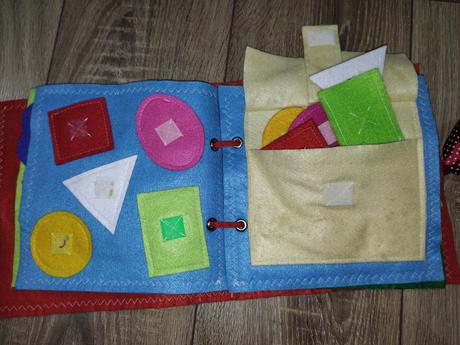 Quiet book soňa-ručne šitá, 