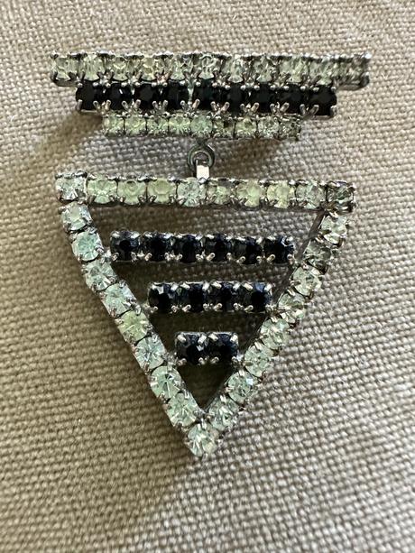 Brošňa - darujem k nákupu,