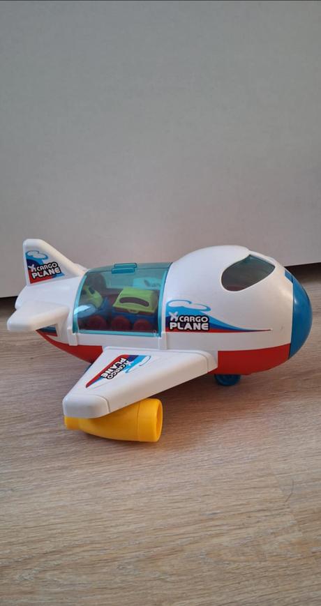 Lietadlo so zvukom, svetlkm a vláčikom,