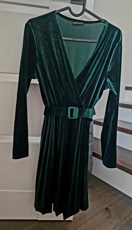 Nadherne smaragdove zamatove saty,top stav v.s/m, new balance,s