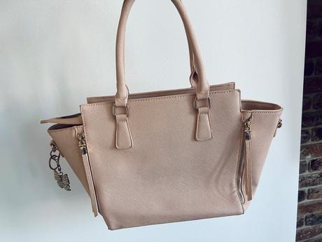 Svetloružová kabelka,