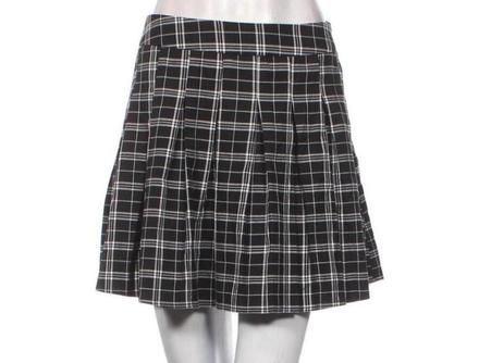Čierna károvaná sukňa, m