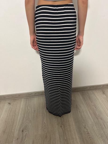 Priliehavá bavlnená sukňa, s