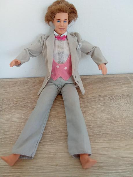 Ken mattel 1968-ženích,