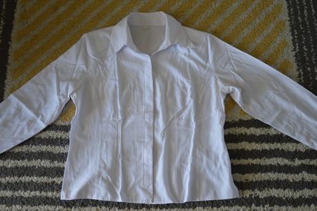Biela košeľa, 44