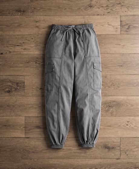 Hollister prekrasne damske kapsacove nohavice, hollister,38 / 40 / m