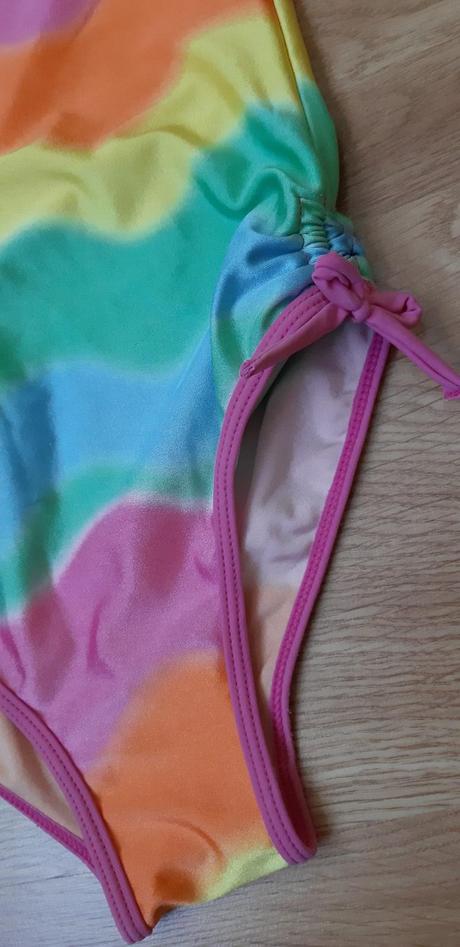 Pestrofarebné plavky, cherokee,152