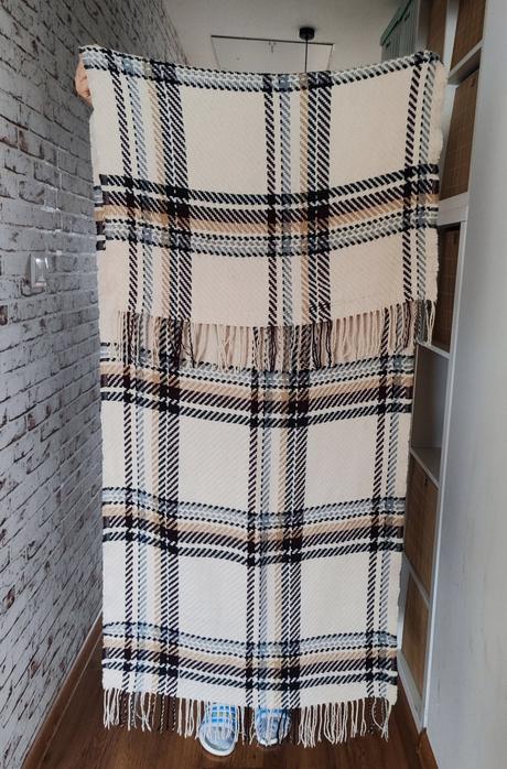 Šál reserved, reserved