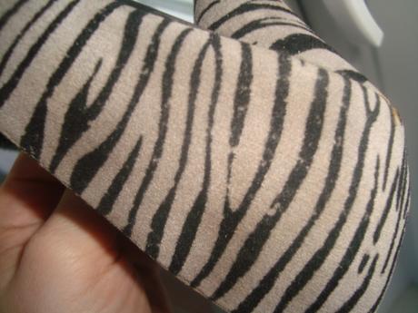 Zebrove sandalky, 38