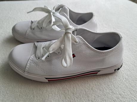 Th tenisky, tommy hilfiger,32