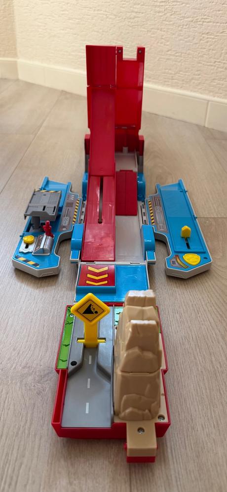 Labkova patrola - labkator + 7 kovovych vozidiel, 