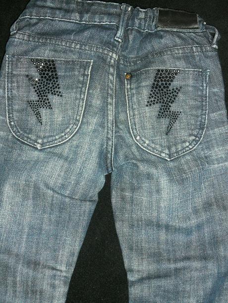 Pomaľované rifle, h&m,110