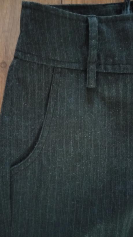 Nohavice dámske m s pruzkom, 38