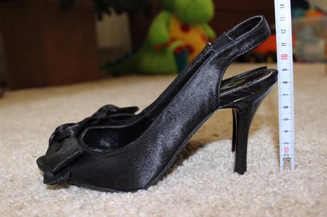 Čierne dámske lodičky s mašličkou, 36