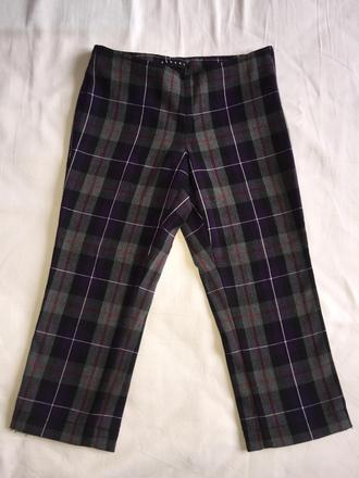Kárované nohavice zn. sisley, 110