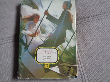 Predám knihu mladé manželství, 