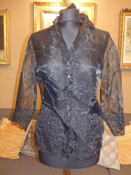 Velmi pekna bluzka, 38