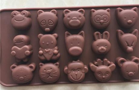 15 zvieratková silikónová formička,