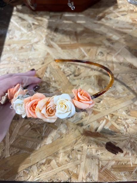 Čelenka s kvetinami, 