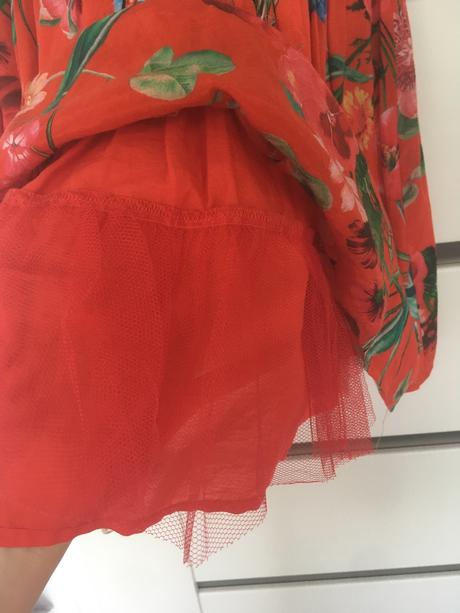 Červené šaty, next,134