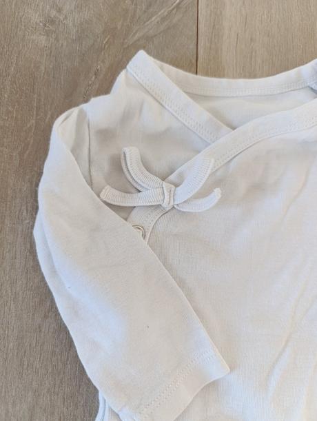 Body s mašličkou, 68