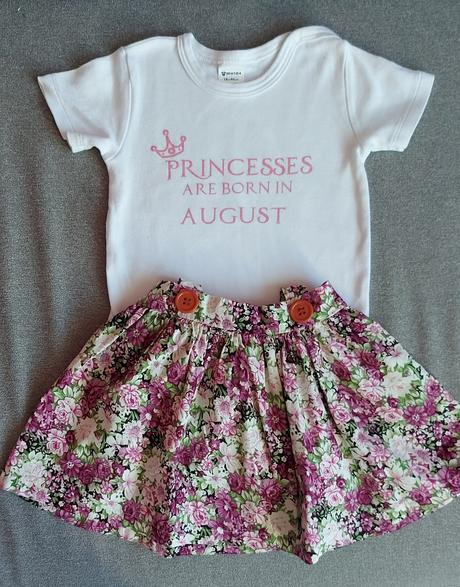 Suknička a body, 86